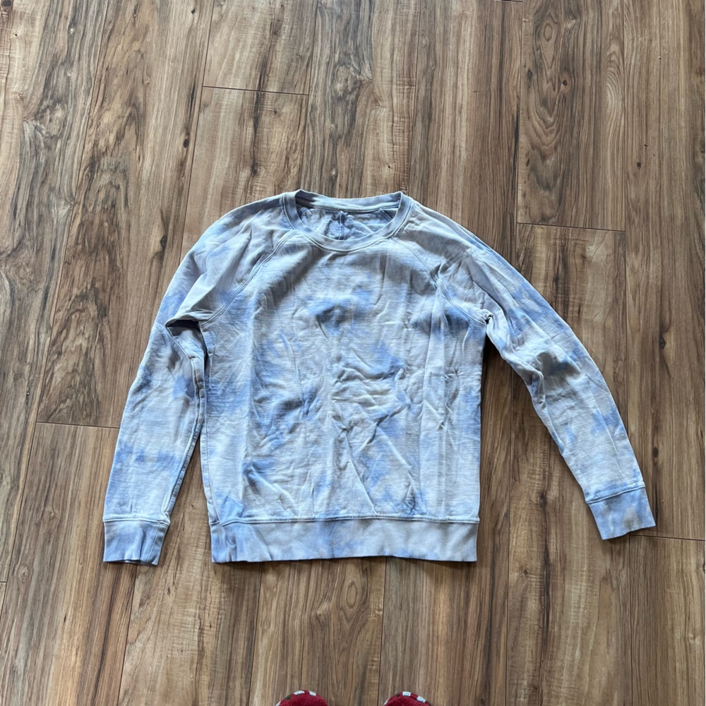 Athleta tie dye cloud top. Small tall.